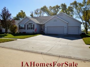 7219 Rock Wood Dr SW, Cedar Rapids, IA 52404