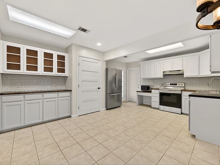 2964 Vista Pkwy — Photo 17