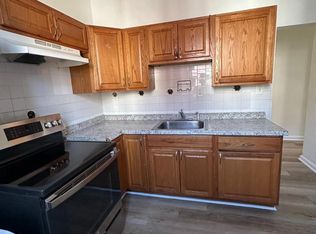 2563 N 17th St #1, Philadelphia, PA 19132