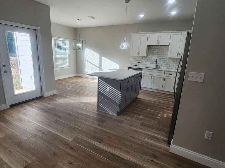 537 N 20th St #32 — Photo 6