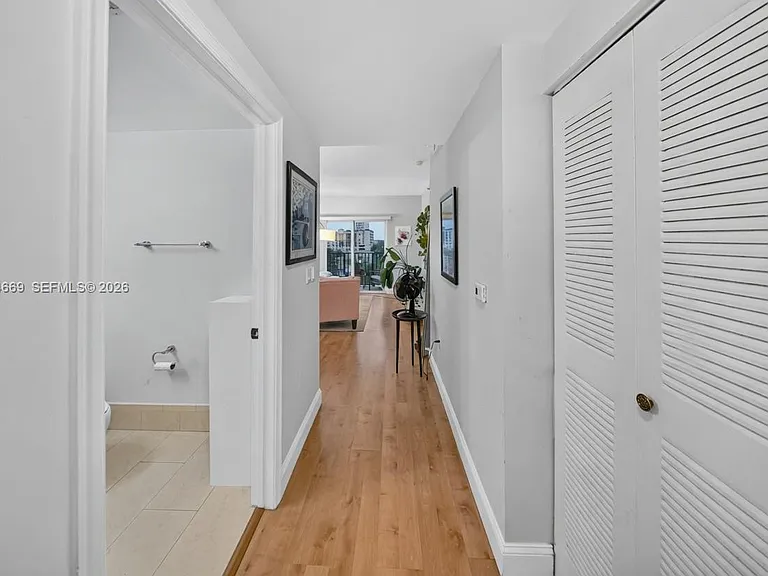 1627 SW 37th Ave #401 — Photo 3