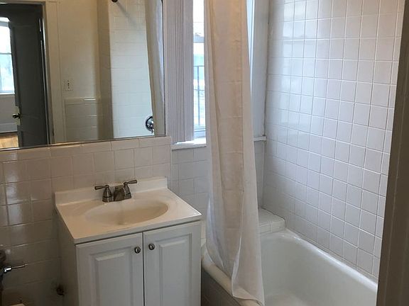 4th image of 121 Park Dr #56
