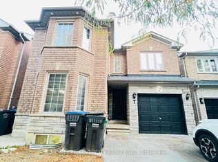 7 Bison Run Rd, Brampton, ON L6R 1S2