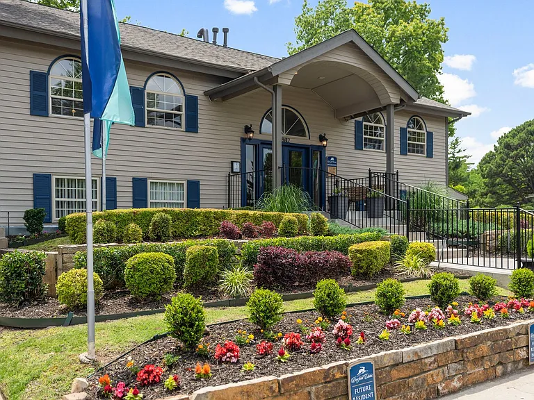 Deerfield Estates - First Months Rent FREE *Select Units Only* — Photo 87
