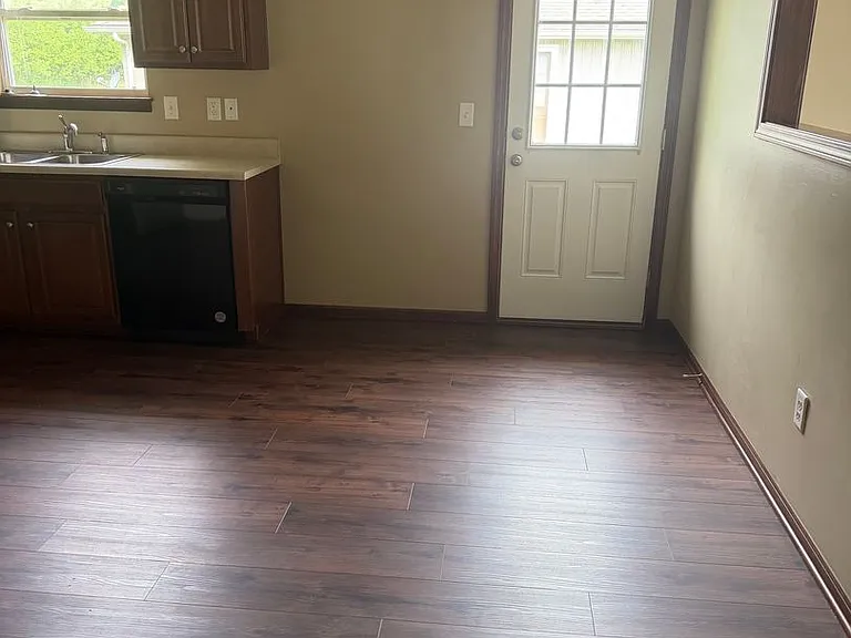 1120 NW Willow Dr — Photo 6