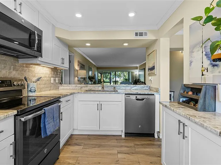 6104 Palma Del Mar Blvd S #102A — Photo 7