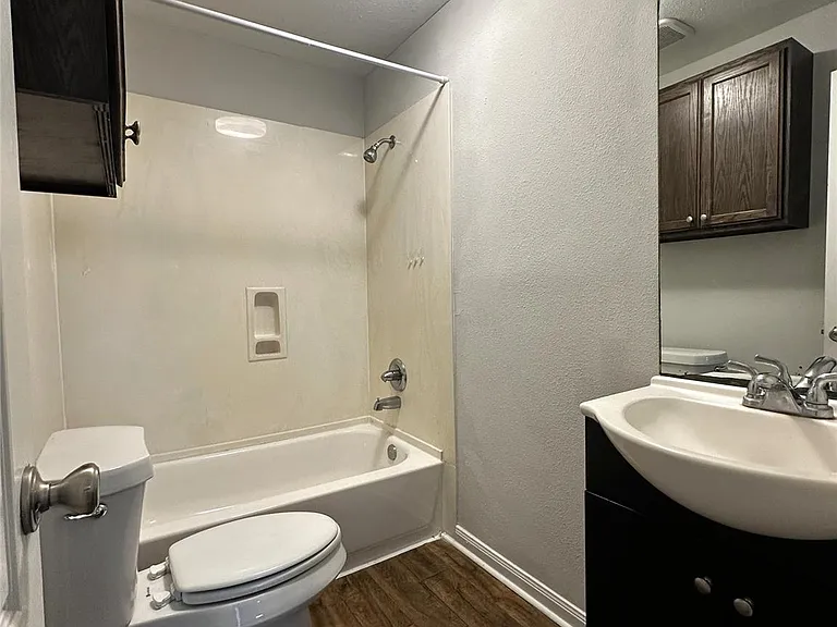 507 Houston St #7 — Photo 8