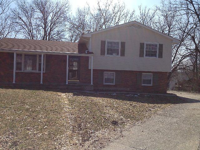 1st image of 422 Wallace Ct