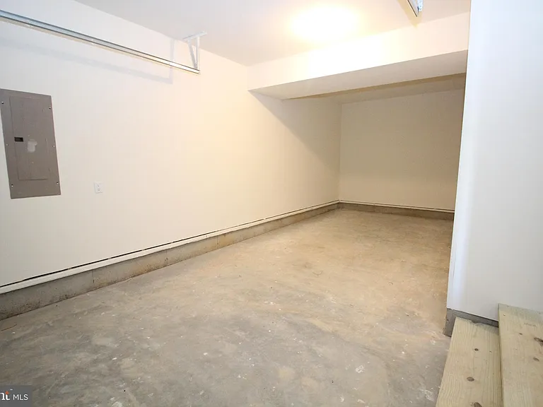 82 Filbert Dr — Photo 37