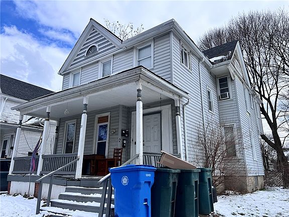 4th image of 21 Locust St