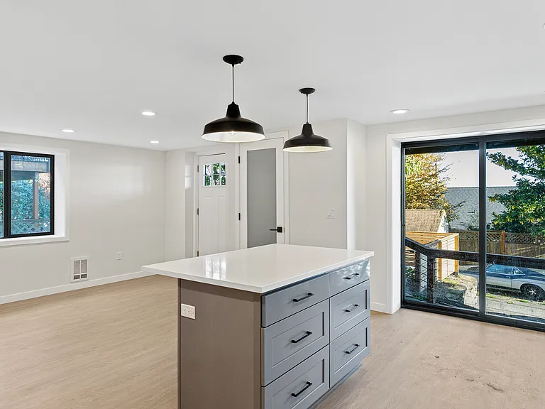 3038 37th Ave SW #2 — Photo 9