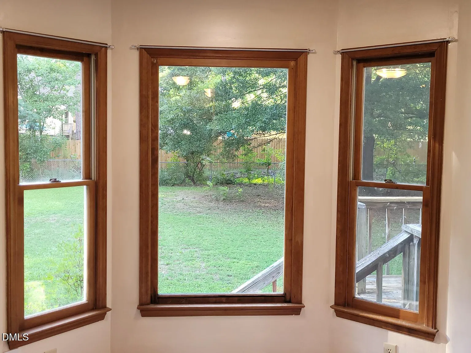 3 bed, 2.5 bath, 1760 sqft, $2,145 — Photo 4