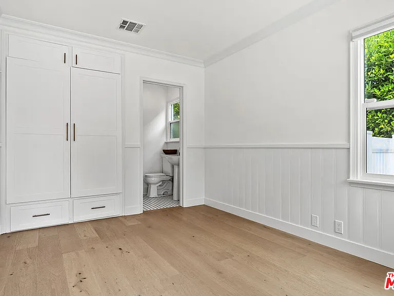 3956 Alcove Ave — Photo 13