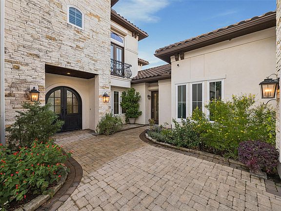 3rd image of 507 Constellation Blvd