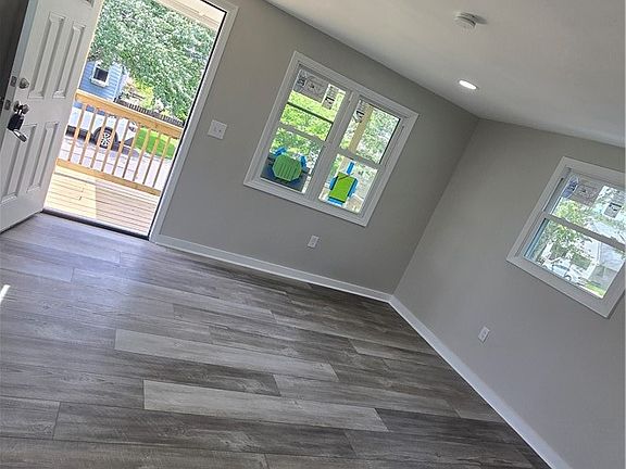 5th image of 820 4th St
