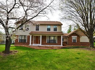 16209 Windfall Ridge Dr, Chesterfield, MO 63005