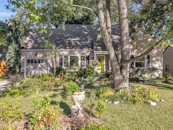 5507 Sherwood Dr, Roeland Park, KS 66205