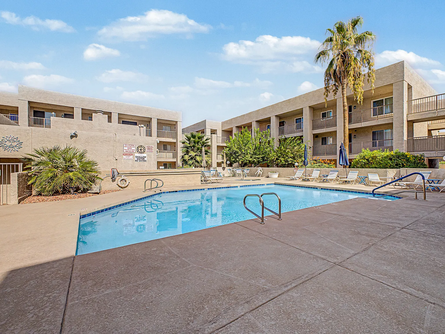 2 bed, 861 sqft, $2,800 — Photo 2
