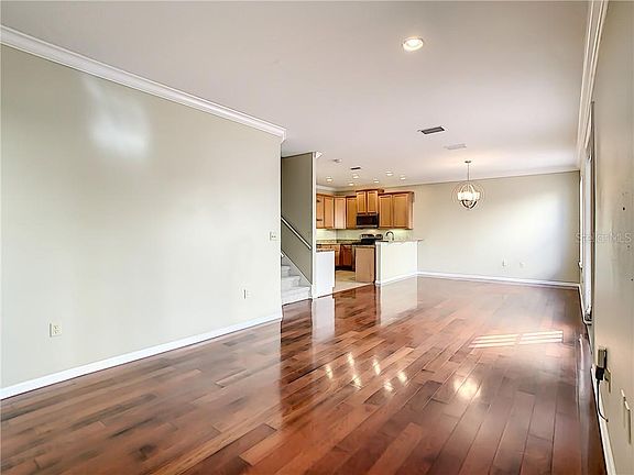 2nd image of 514 S Orleans Ave Unit 2