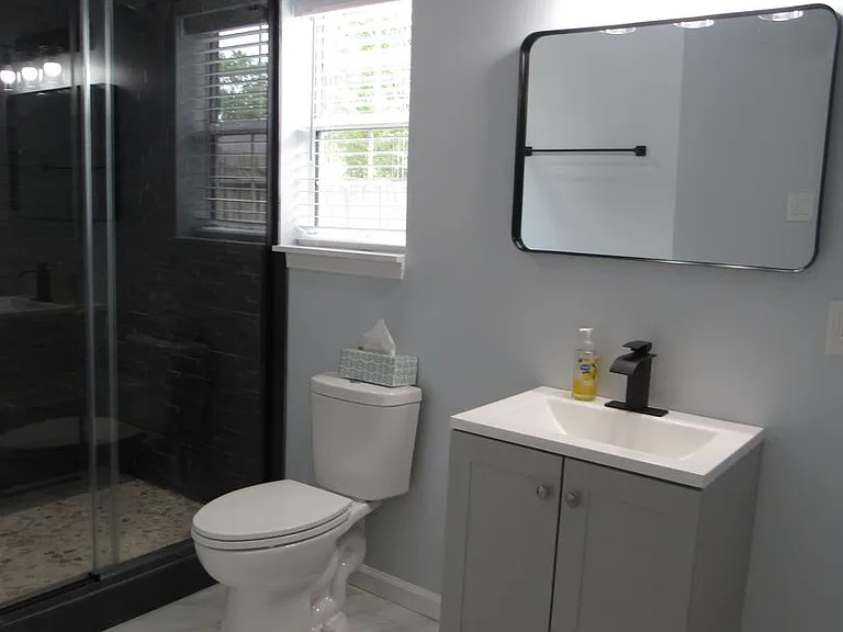 35 G St — Photo 24