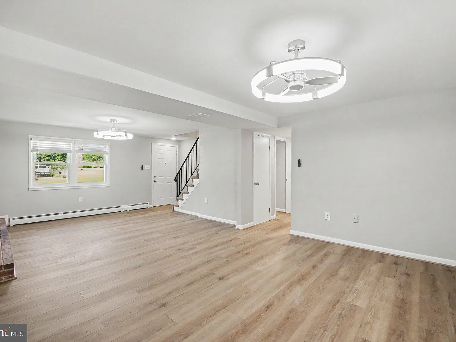 4 bed, 2.5 bath, 1784 sqft, $2,995 — Photo 3