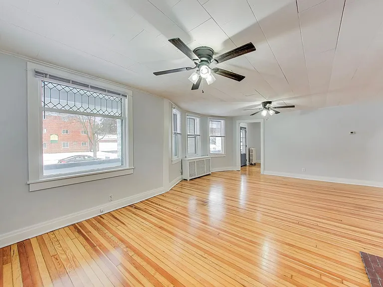 1638 Oakwood Ave — Photo 8