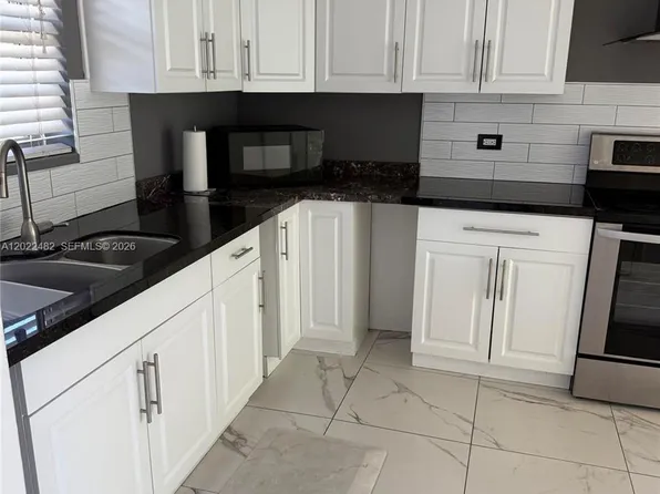 465 Swallow Dr, Miami Springs, FL