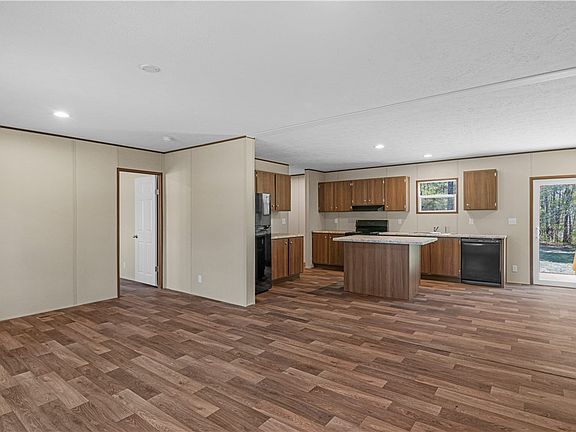 3rd image of 24 Virginia Rd