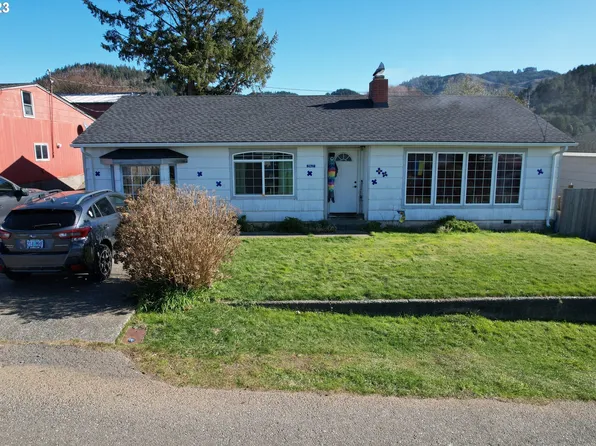 29627 Pacific St, Gold Beach, OR 97444