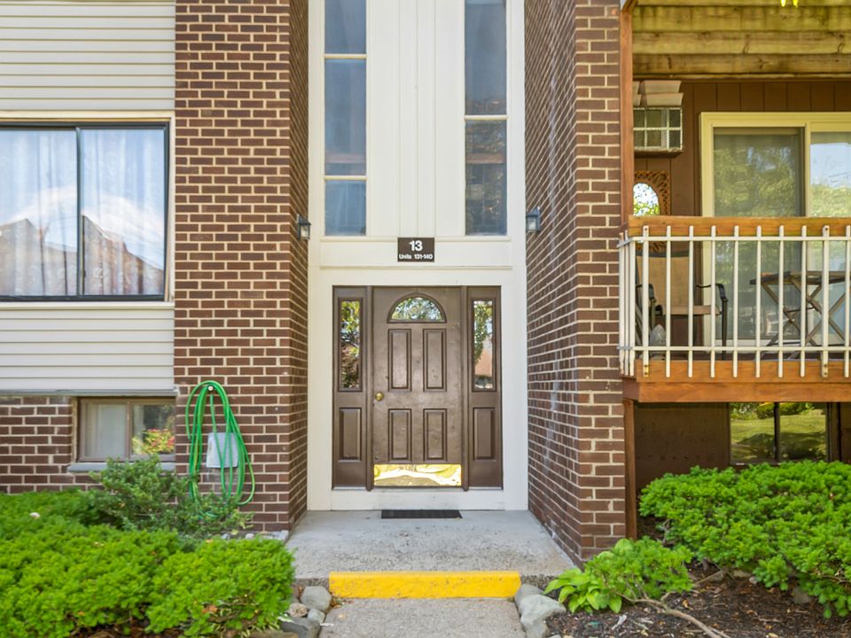 1st image of 138 Country Club Ln #138