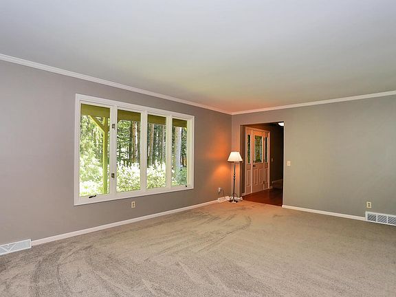 3rd image of 7240 Oliver Woods Dr SE