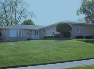 715 Ridge Rd, Lemont, IL 60439