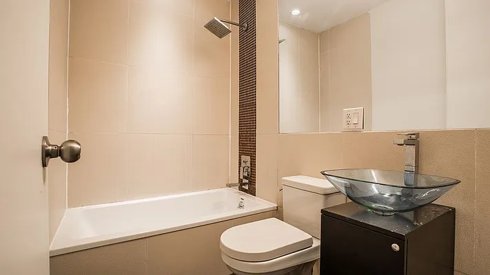 Rented by Nooklyn NYC LLC | media 77