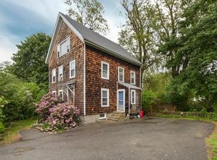 1047 Washington St #A, Gloucester, MA 01930
