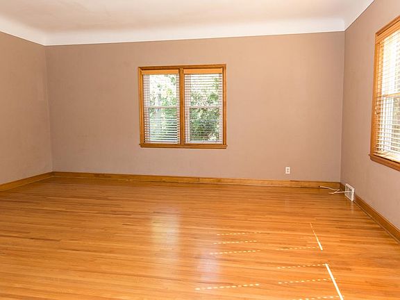 3rd image of 3137 Stinson Blvd