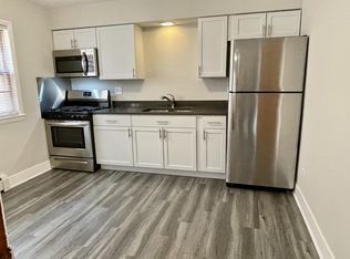 2216 S 17th Ave #1R, Riverside, IL 60546