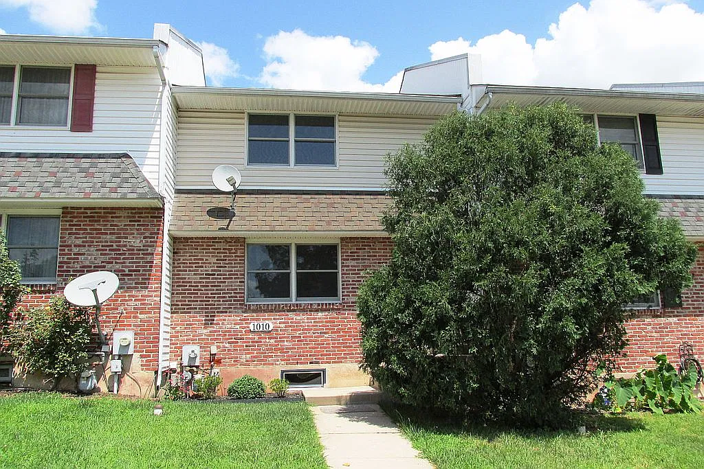 Property main image