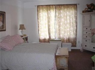 1036 Waterford Dr, Edison, NJ 08817