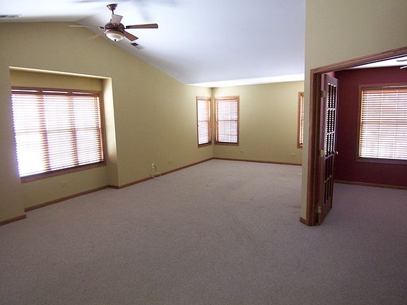 3rd image of 345 Sheffield Dr #345