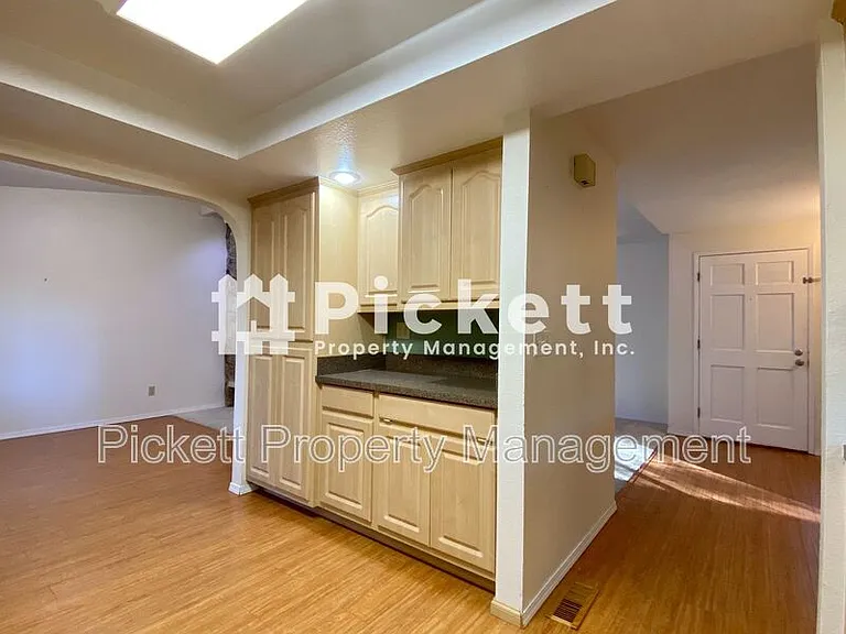 7293 Pheasant Cir NE — Photo 11