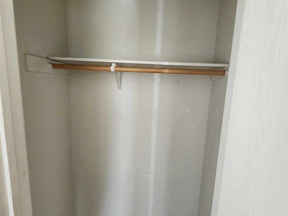 2nd image of 1601 Dugger Cir APT A
