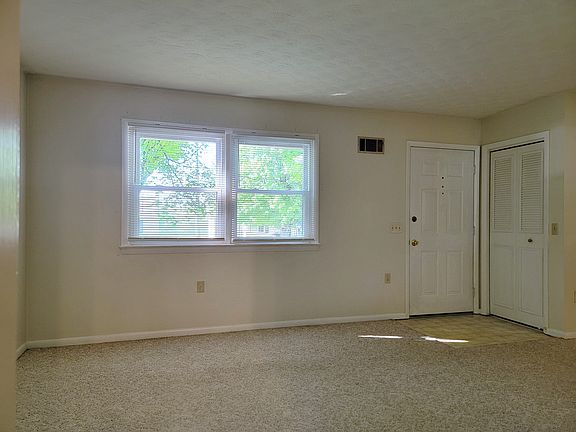 2nd image of 457 W Main Ave
