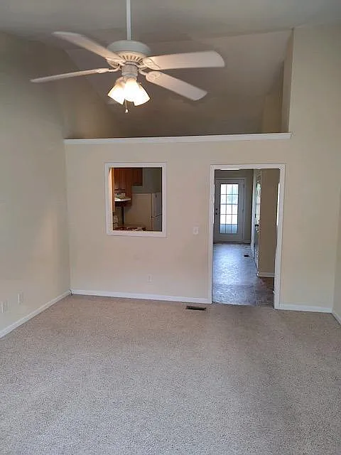 2 bed, 1022 sqft, $1,400 — Photo 4