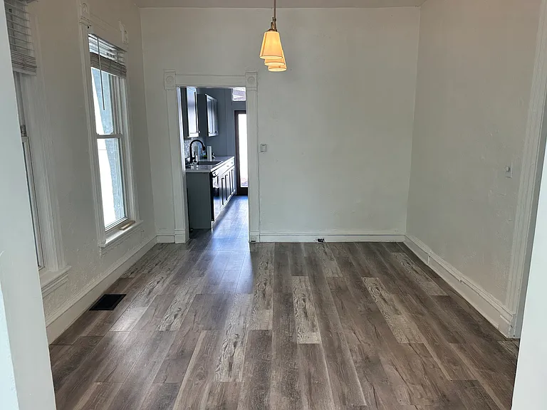 Dining Room looking to Kitchen
