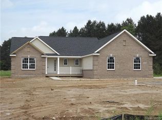 5620 Kristin Dr, Howell, MI
