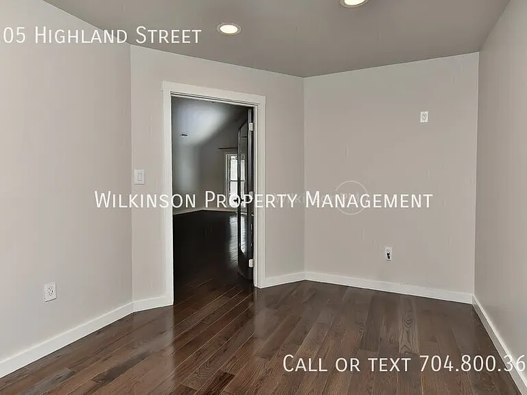 2105 Highland St — Photo 16