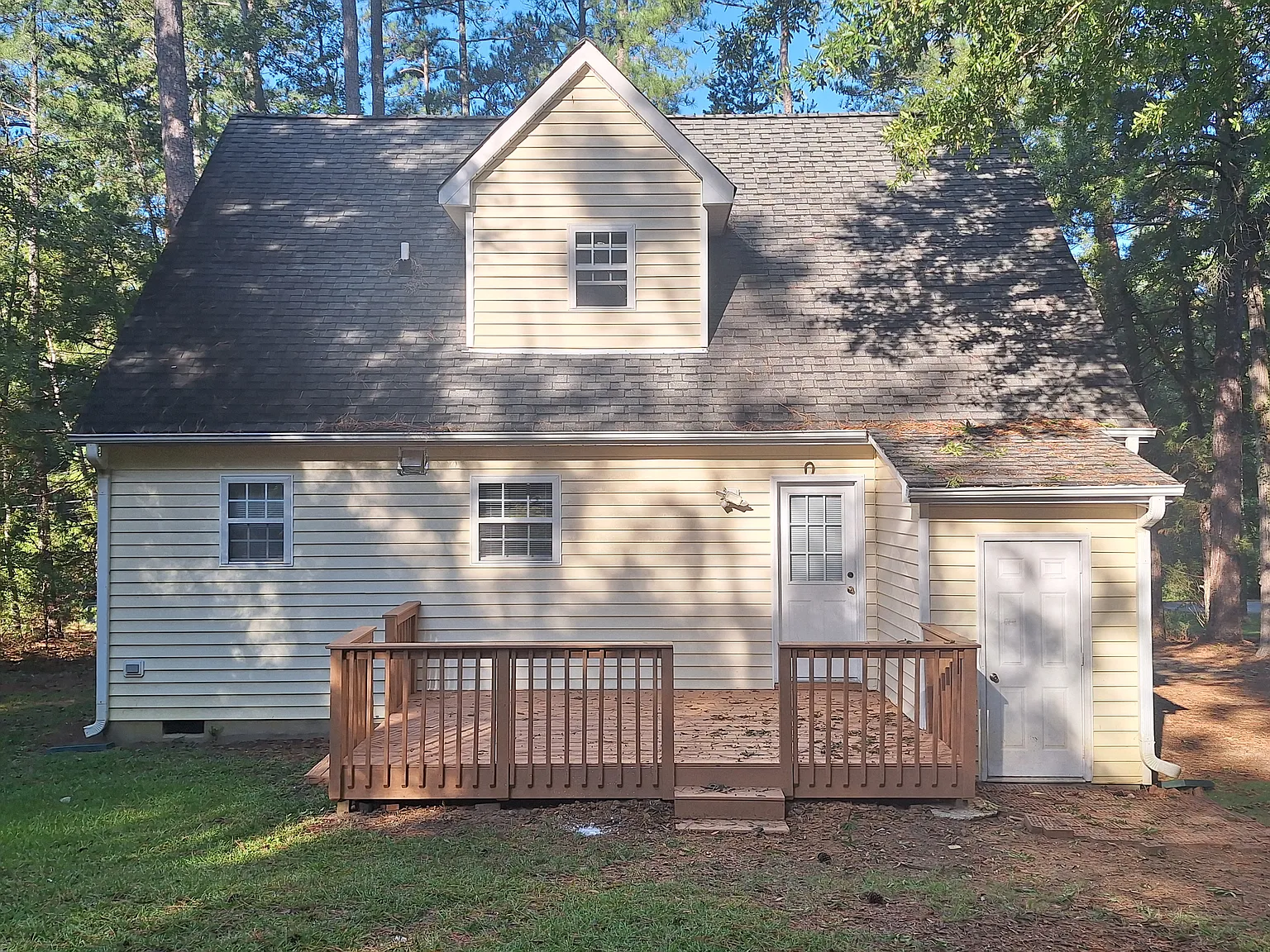 3 bed, 1344 sqft, $2,200 — Photo 3