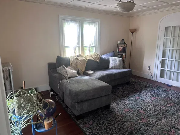 21 Goodrich St #3, Pittsfield, MA 01201