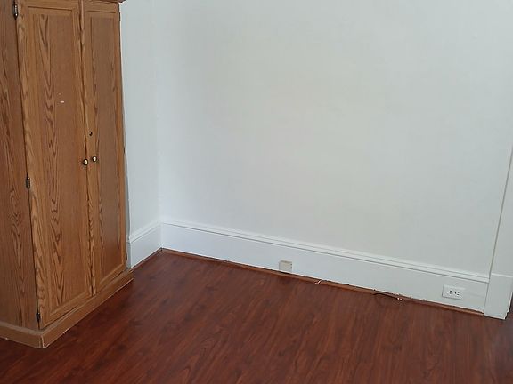 5th image of 2220 Murray Hill Rd #2