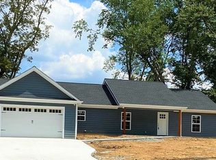2160 Daniels Ln, Cookeville, TN 38506